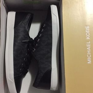MIcheal Kors sneakers